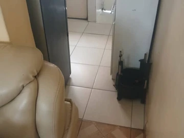2 Bedroom Flat & Apartment