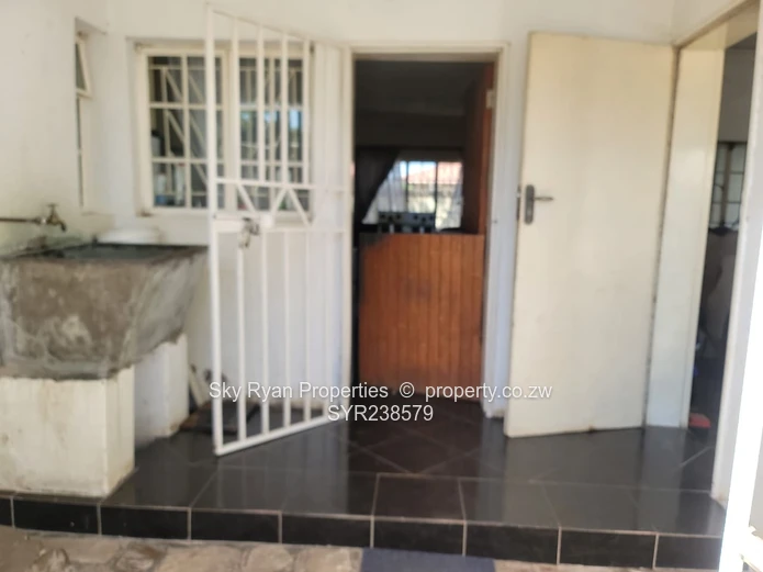 Hatfield Garden Flat For Sale