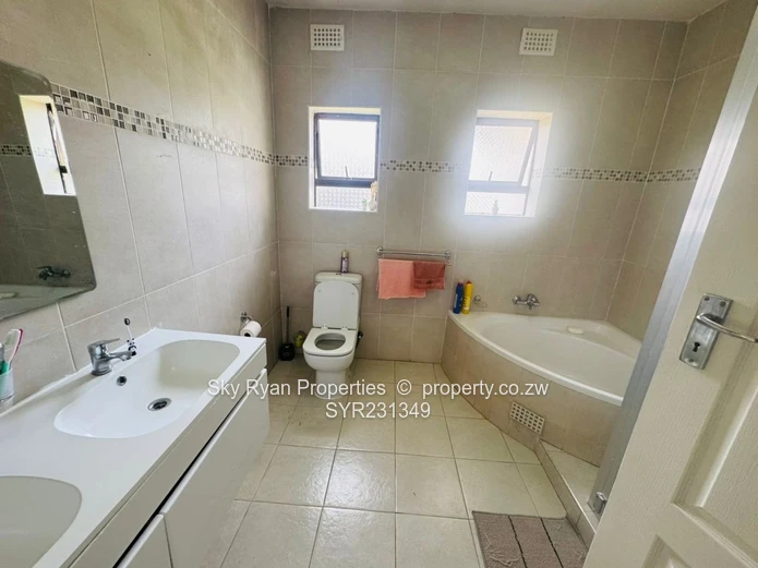 Sandton Phase 1 House For Sale (Sole Mandate)