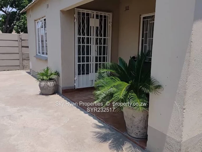 Glen Norah B House For Sale
