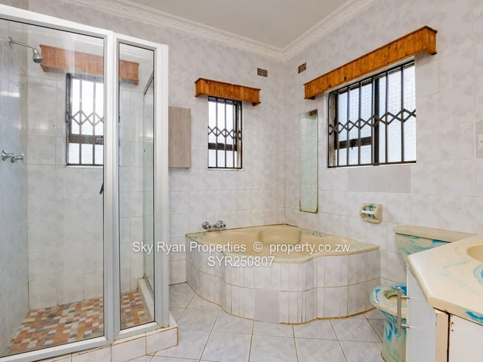 Zimre Park House To Let