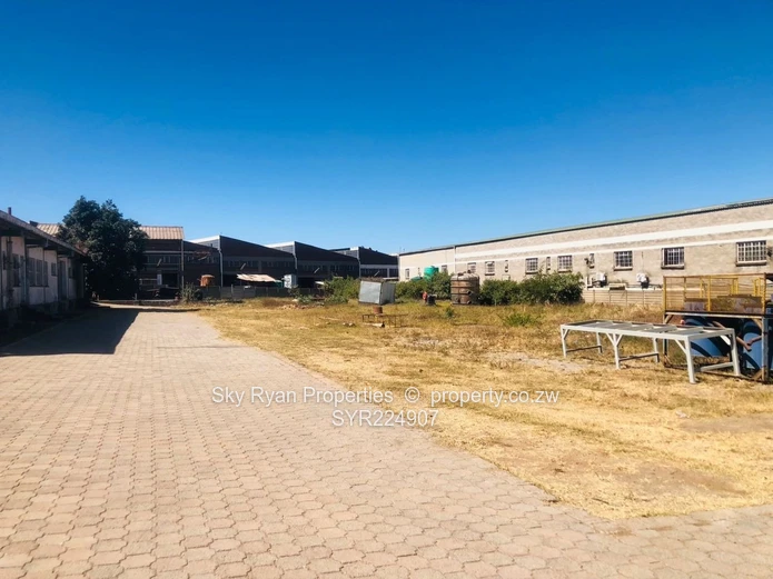 Commercial property in Msasa for sale