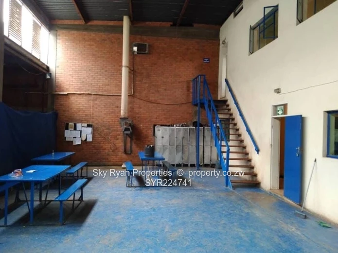 Commercial Warehouse in Msasa for Rent