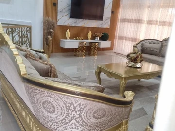 9 Bedroom House
