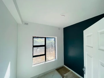 2 Bedroom Flat & Apartment
