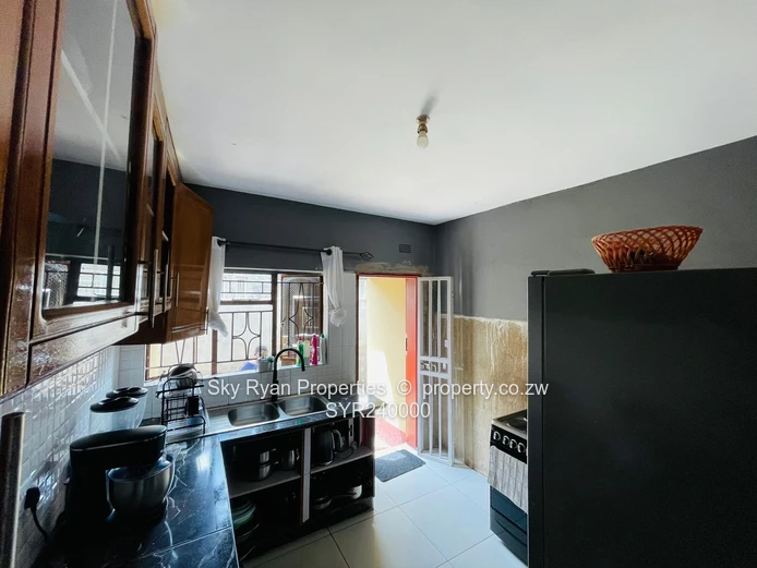 Damafalls 3 Bedroom House for Sale!*