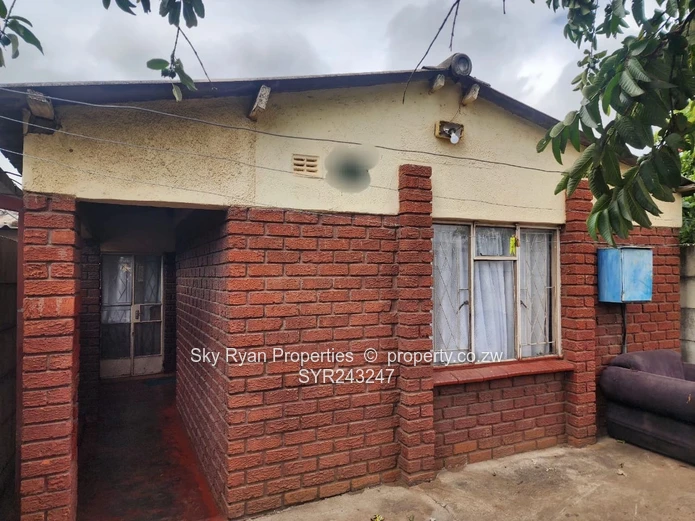 Glen Norah A House For Sale