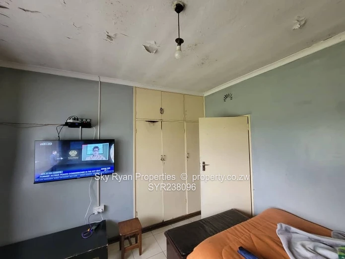 Hatfield House For Sale 