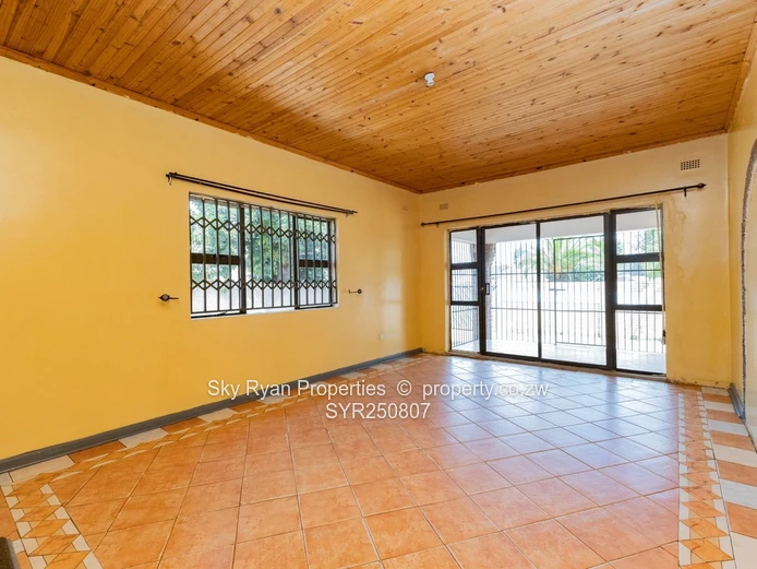 Zimre Park House To Let