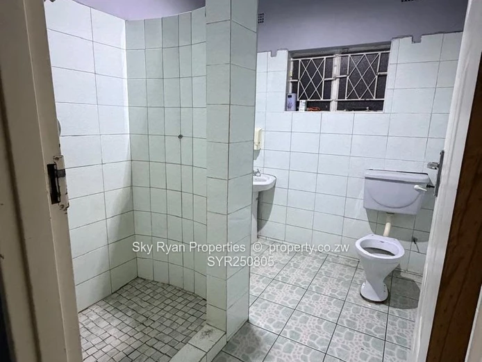 Zimre Park House To Let