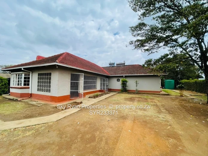 Avondale West House To Let