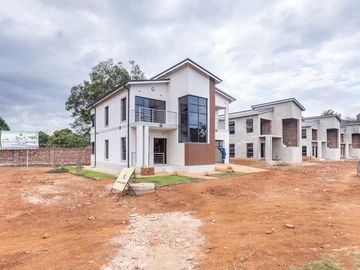 4 Bedroom Flat & Apartment