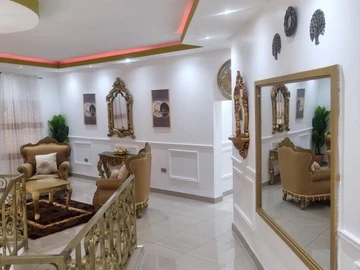 9 Bedroom House