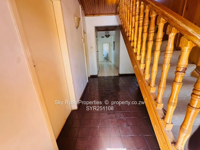 BEDROOM HOUSE TO LET AS OFFICES in mt pleasant 