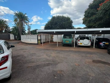 2 Bedroom Flat & Apartment