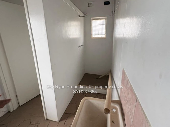 Msasa Industrial Warehouse To Rent