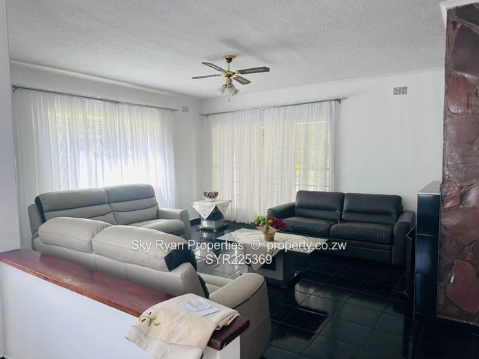  House to Rent in Hillside!