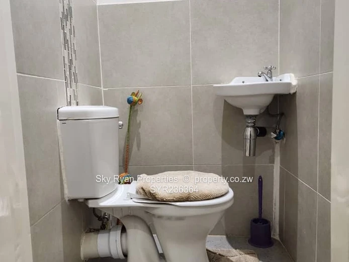 Ballantyne Park Complex Property To Let