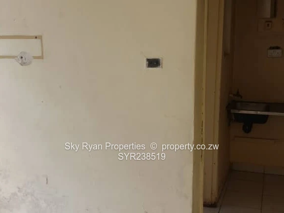 bedsitter in Avenues for sale 