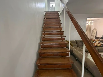 2 Bedroom Flat & Apartment