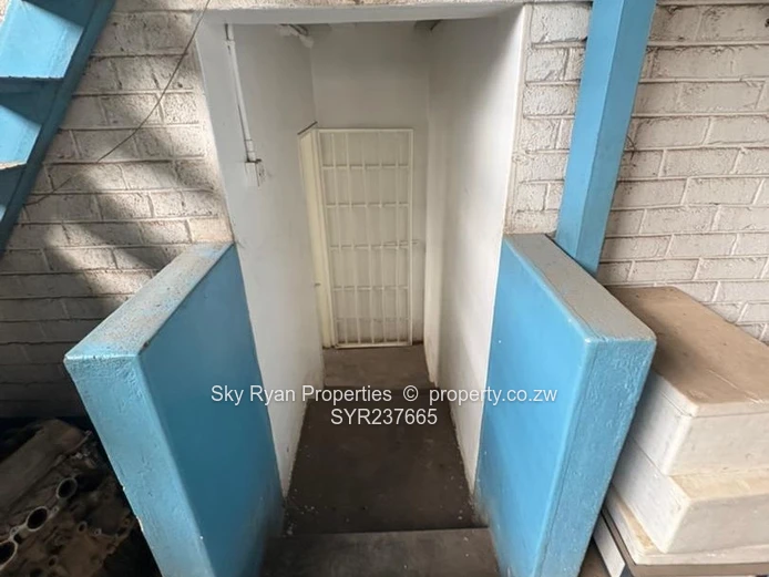 Msasa Industrial Warehouse To Rent