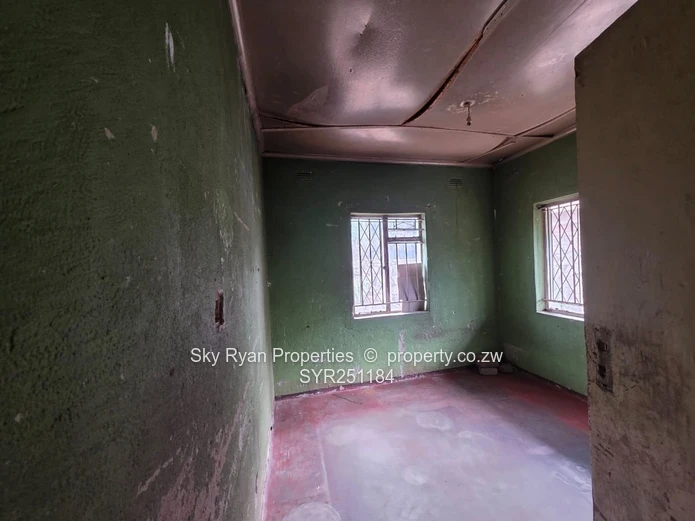 Chitungwiza Unit F House For Sale 
