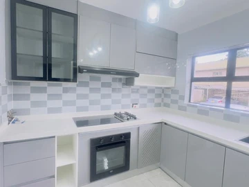 2 Bedroom Garden Flat