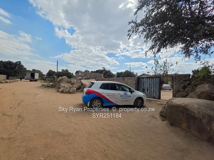Chitungwiza Unit F House For Sale 