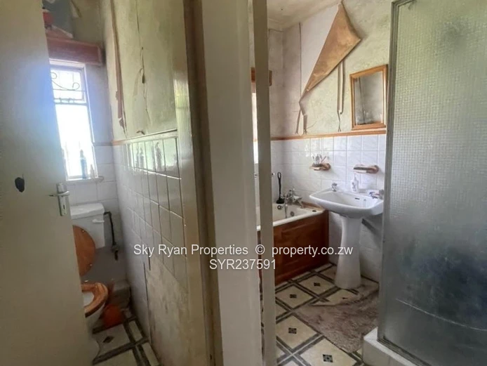 Hatfield House For Sale 