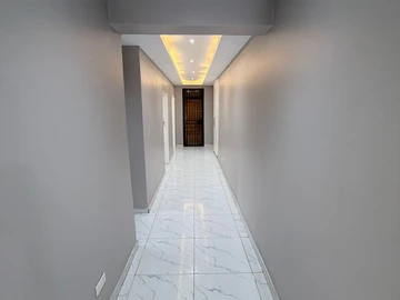6 Bedroom House