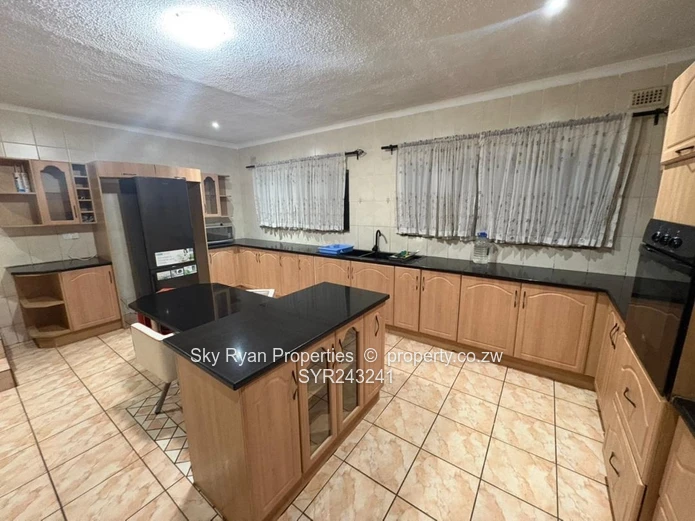 Bluffhill House To Let