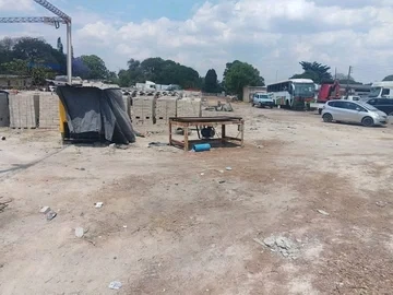 Commercial & Industrial Land