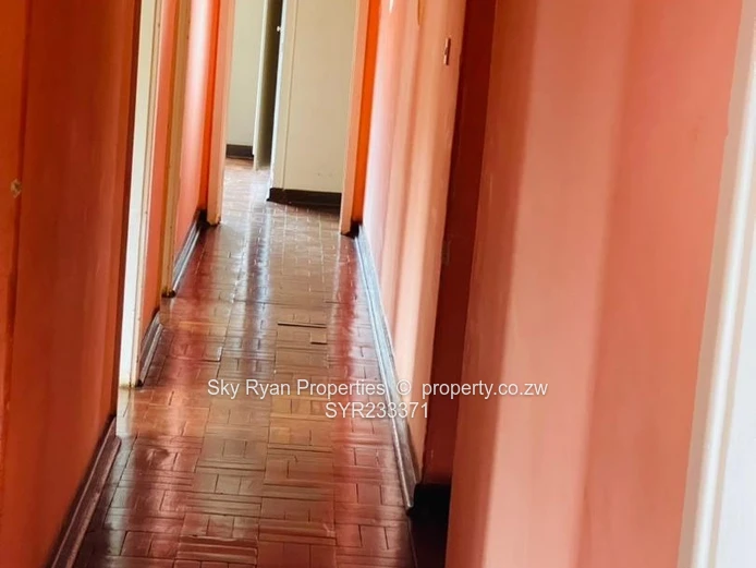 Avondale West House To Let