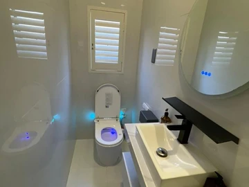 4 Bedroom Flat & Apartment