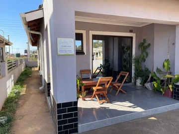 3 Bedroom Flat & Apartment